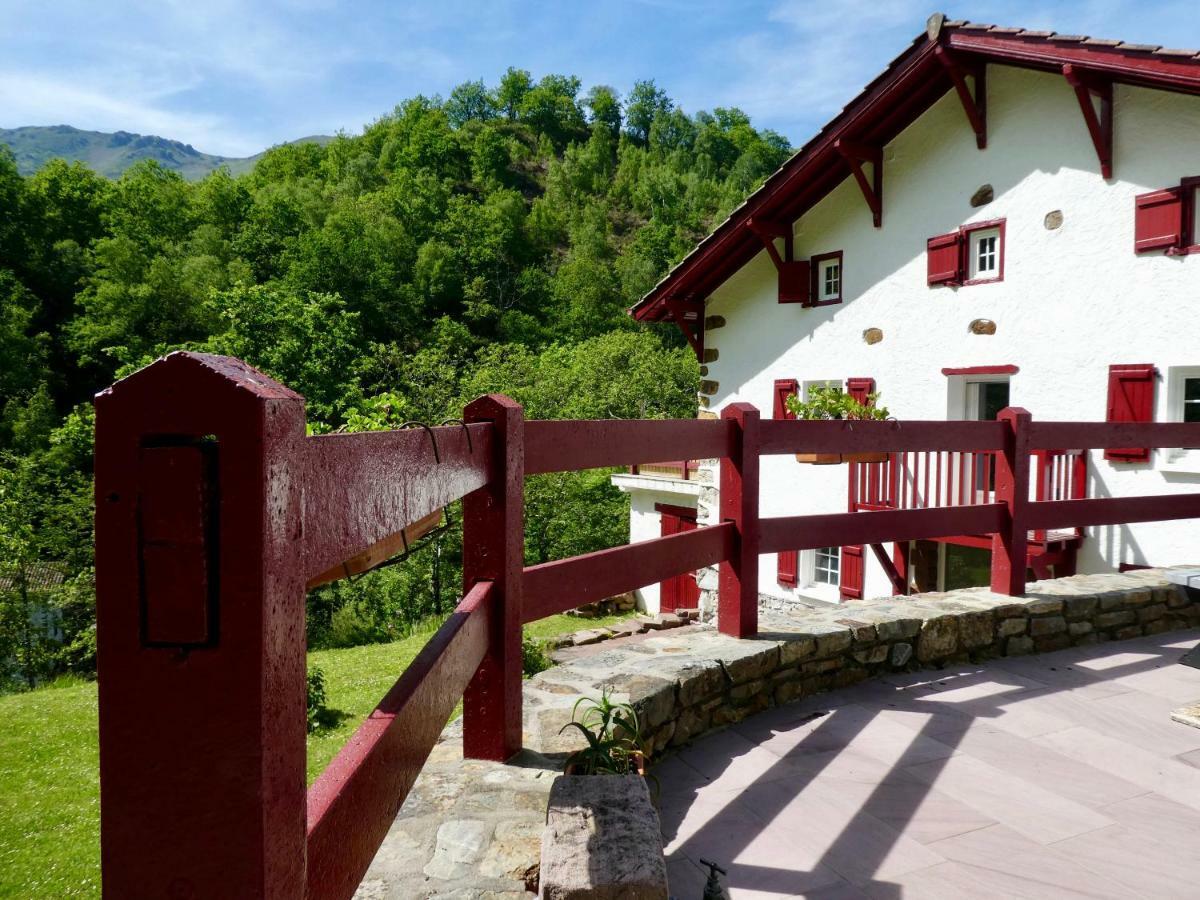 Chambres D'Hotes Agorerreka Saint-Etienne-de-Baigorry Ngoại thất bức ảnh
